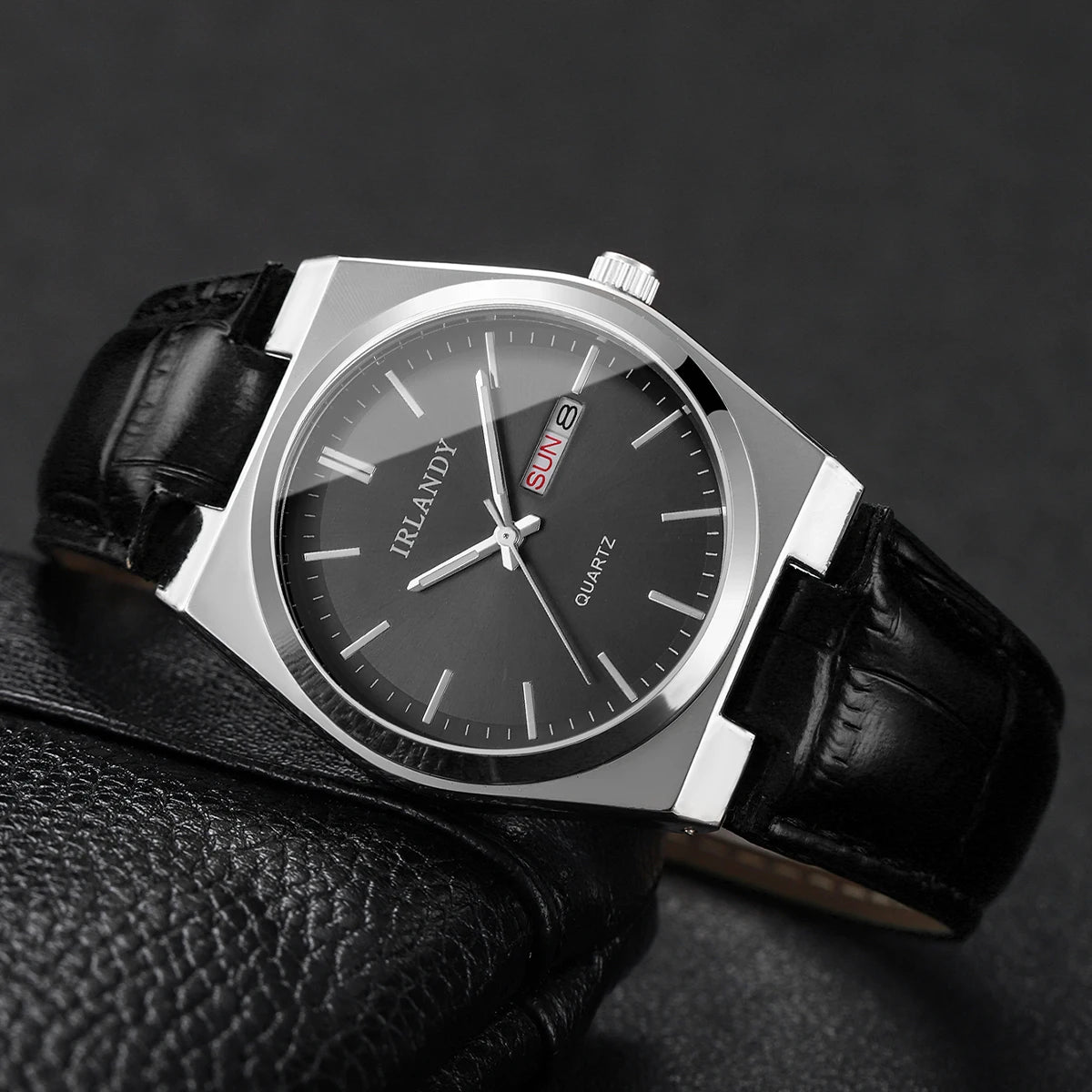 Fashion Men Business Watches Calendar Quartz Watch Casual Leather Strap Wristwatches Reloj Hombre（Without Box）