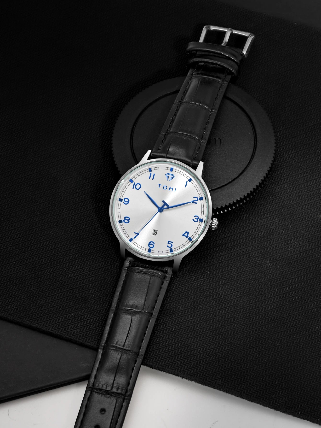 TOMI men's minimalist fashion watch circular dial calendar men's and women's casual quartz watch clock gift